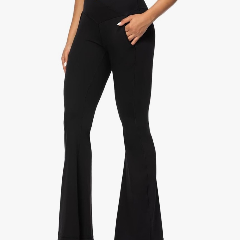 Sunzel Flare Leggings with pockets, crossover yoga pants with tummy control